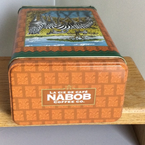Vintage Nabob Coffee Collector’s Tin - Picture 5 of 7